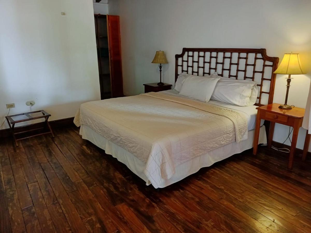 קופאן Hotel Don Udos Bed & Breakfast מראה חיצוני תמונה