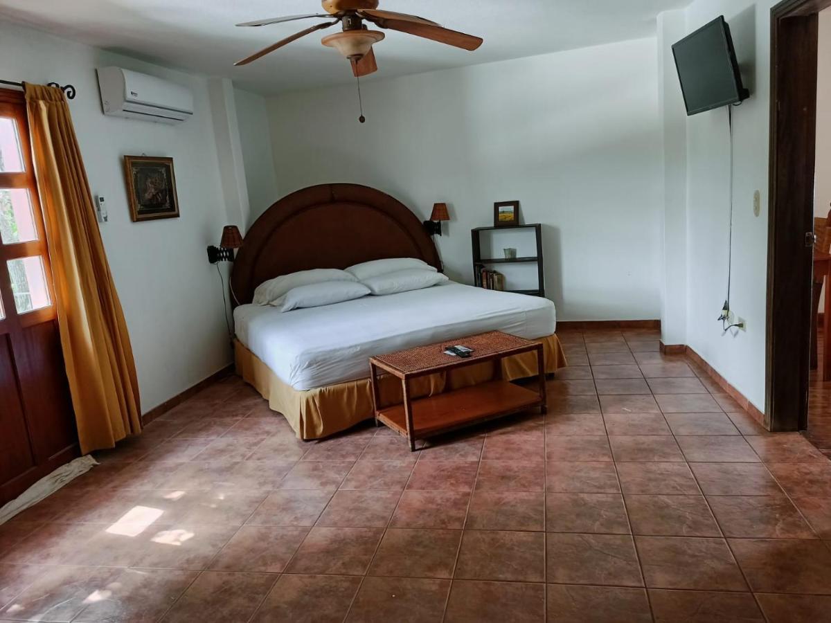 קופאן Hotel Don Udos Bed & Breakfast מראה חיצוני תמונה