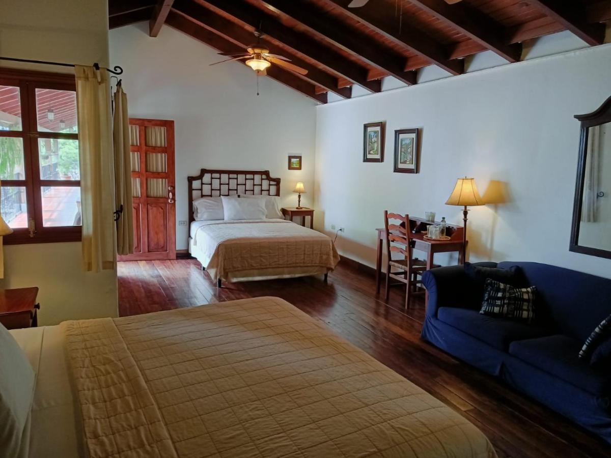 קופאן Hotel Don Udos Bed & Breakfast מראה חיצוני תמונה