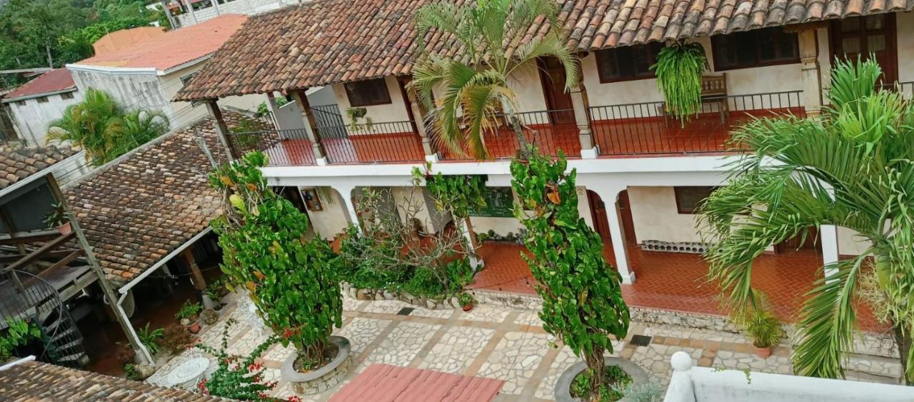 קופאן Hotel Don Udos Bed & Breakfast מראה חיצוני תמונה