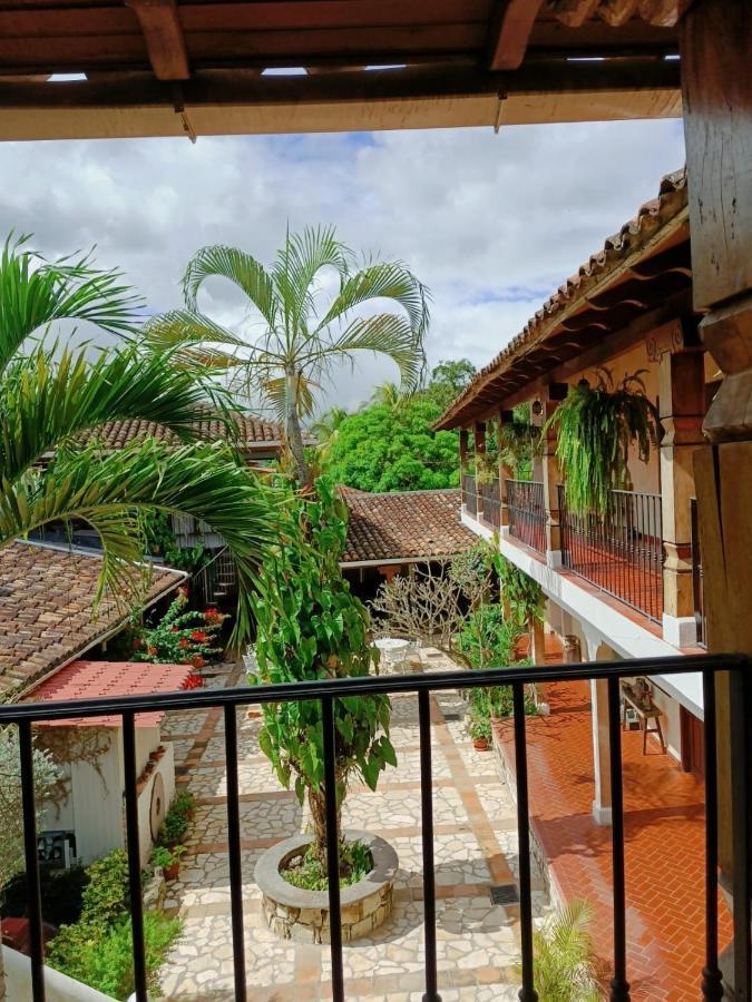 קופאן Hotel Don Udos Bed & Breakfast מראה חיצוני תמונה