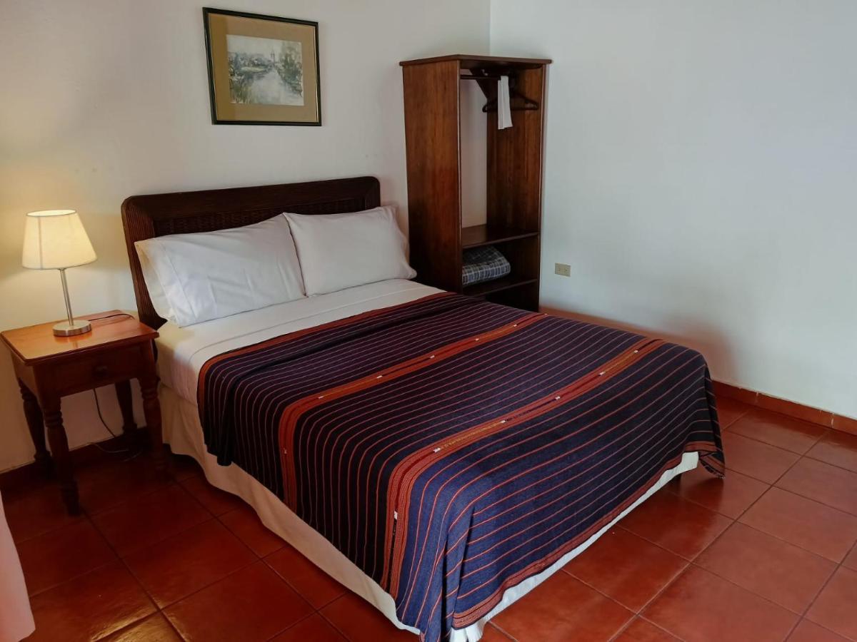 קופאן Hotel Don Udos Bed & Breakfast מראה חיצוני תמונה