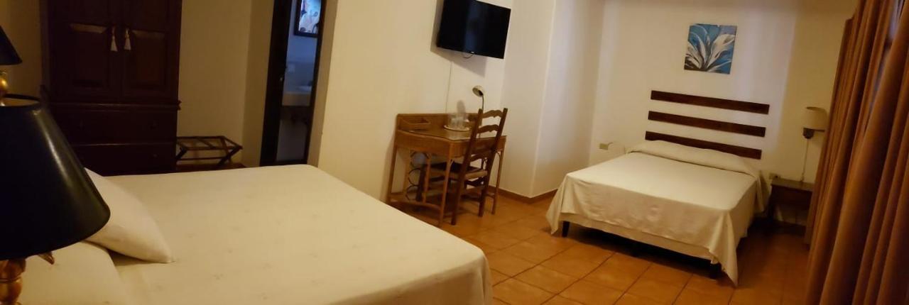 קופאן Hotel Don Udos Bed & Breakfast מראה חיצוני תמונה