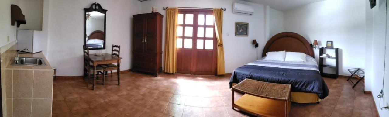 קופאן Hotel Don Udos Bed & Breakfast מראה חיצוני תמונה