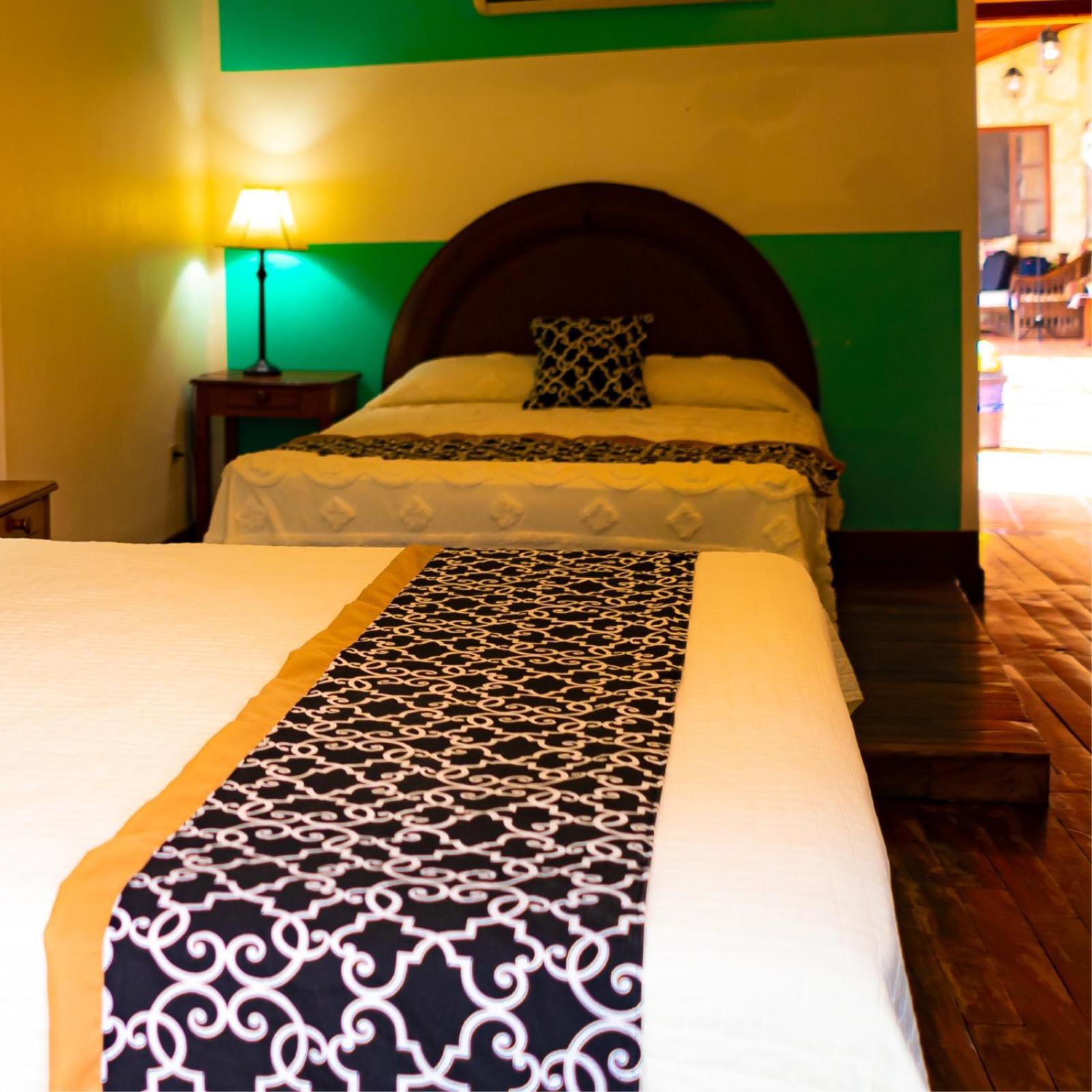 קופאן Hotel Don Udos Bed & Breakfast מראה חיצוני תמונה