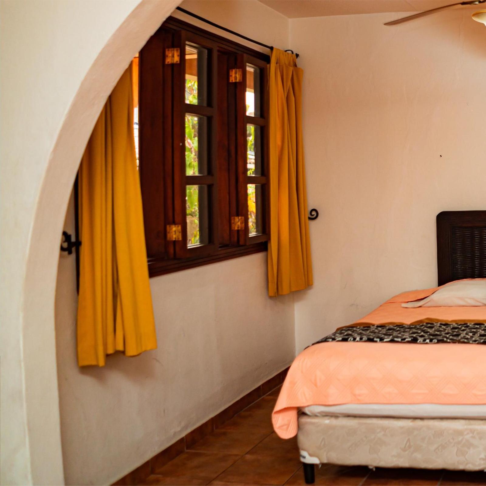 קופאן Hotel Don Udos Bed & Breakfast מראה חיצוני תמונה