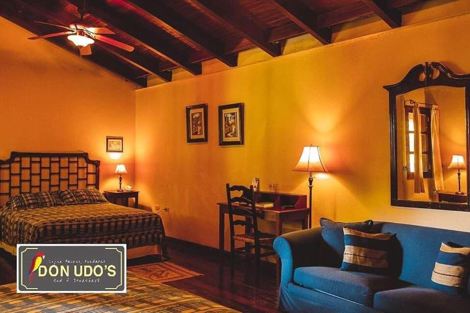 קופאן Hotel Don Udos Bed & Breakfast מראה חיצוני תמונה