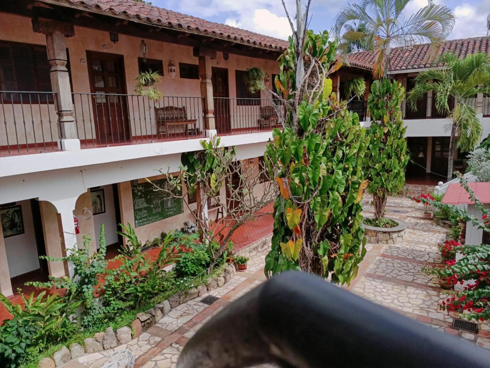 קופאן Hotel Don Udos Bed & Breakfast מראה חיצוני תמונה