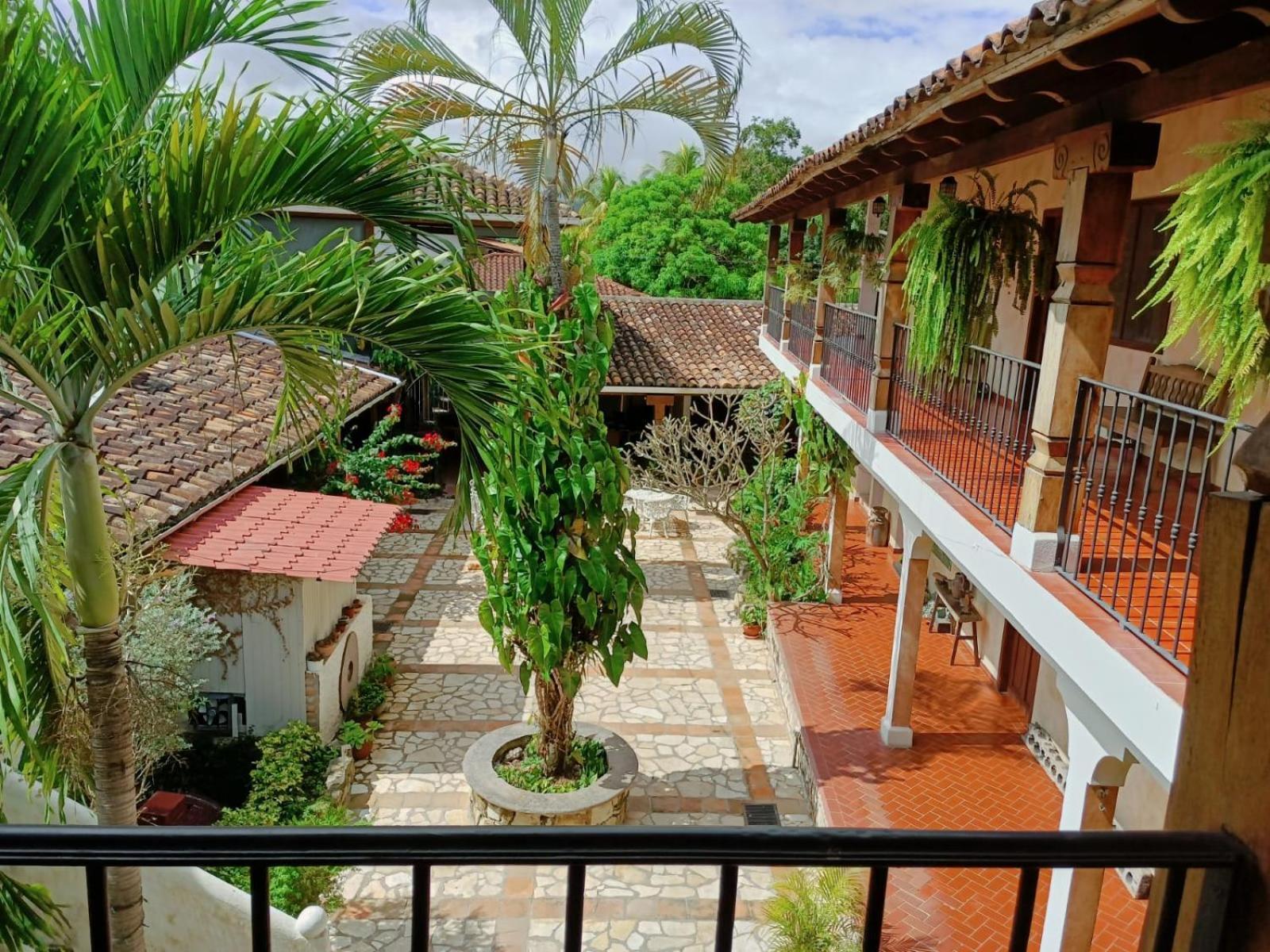 קופאן Hotel Don Udos Bed & Breakfast מראה חיצוני תמונה